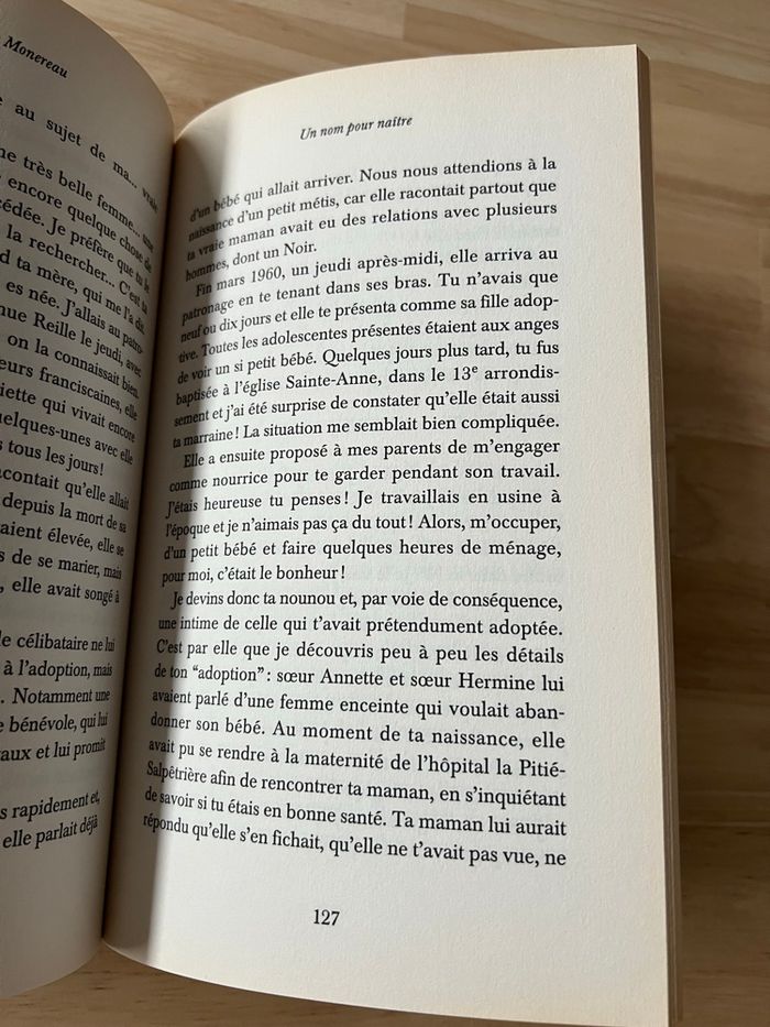 Livre Un Nom pour Naître – Rozenn Monereau – Bon État - photo numéro 3