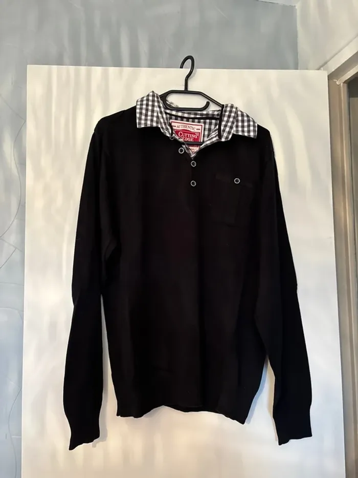 Pull noir