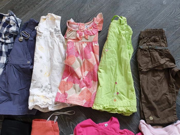 Lot de 32 vêtements été fille 12 mois - photo numéro 5