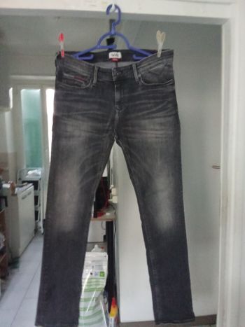 Jean de marque Hilfiger taille 42