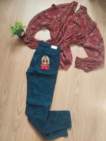 Jean slim fit bleu avec motifs arabesques T38 Zara TBE