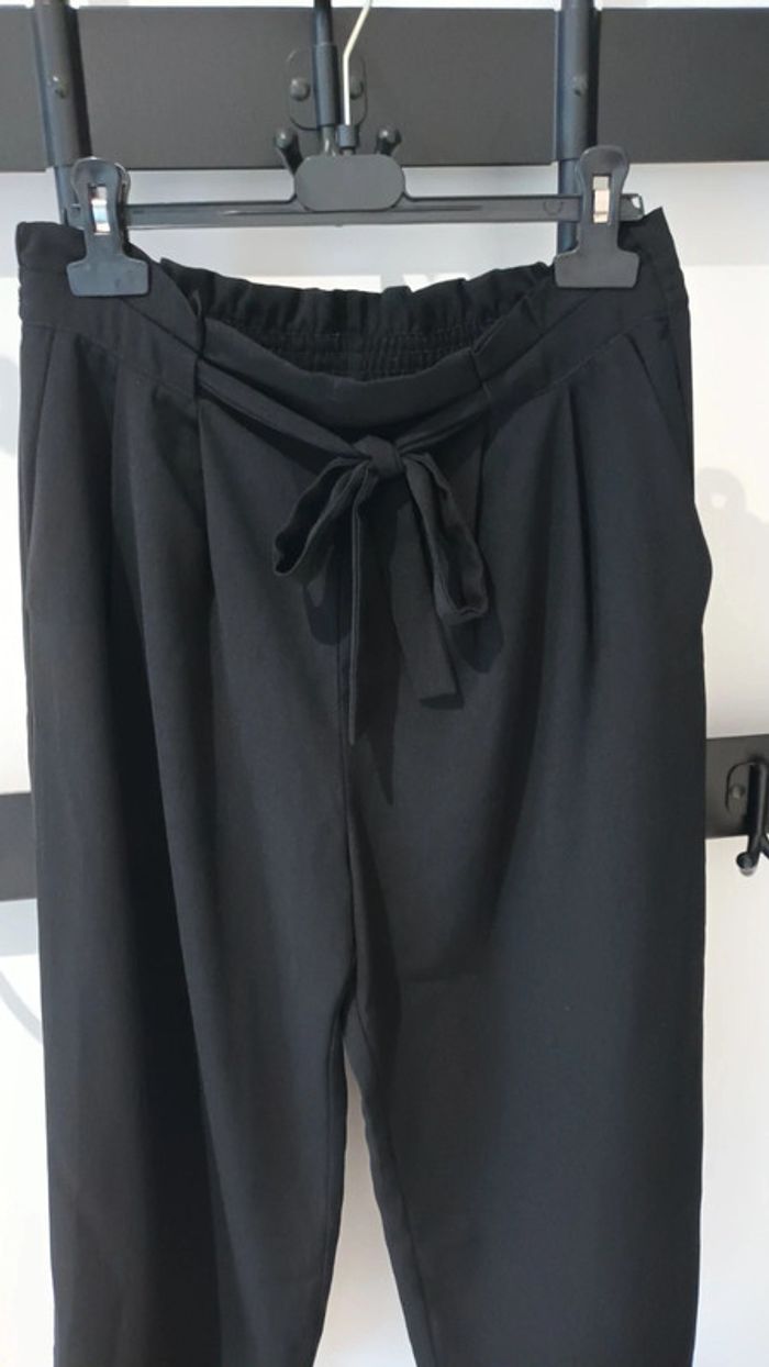 Sublime pantalon noir pour femme t 36 de sud express.  Comme neuf