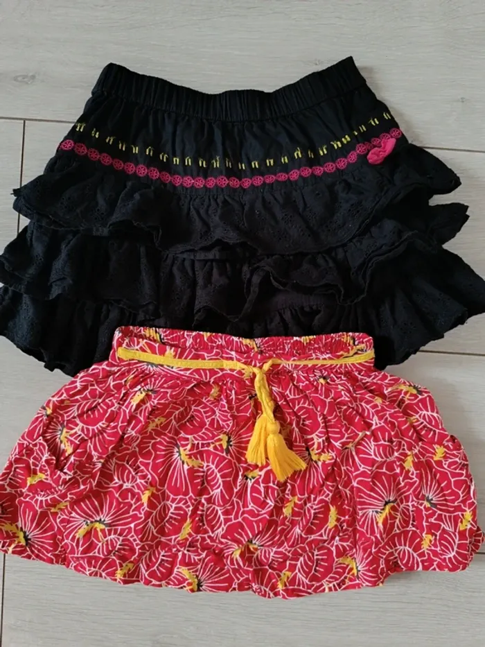 Lot 2 jupes 4 ans