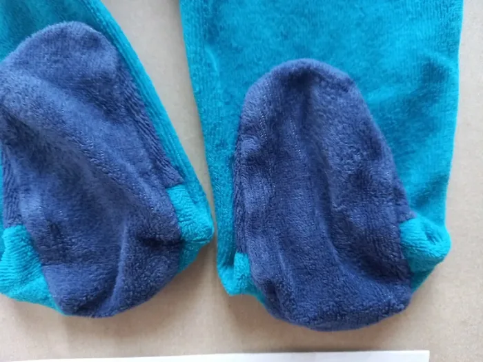 Pyjamas/ Grenouillère 6 Mois - photo numéro 5