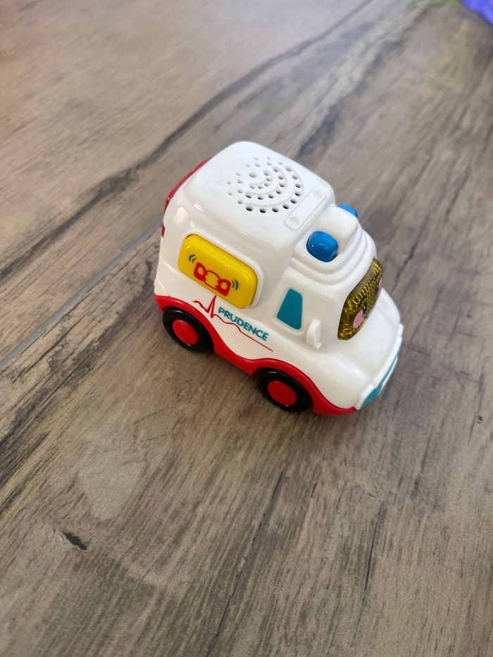 Voiture tut tut bolide - photo numéro 2