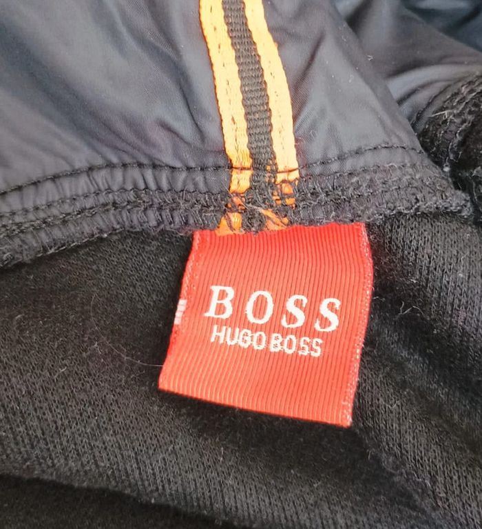 Sweat à capuche taille M Hugo Boss - photo numéro 6