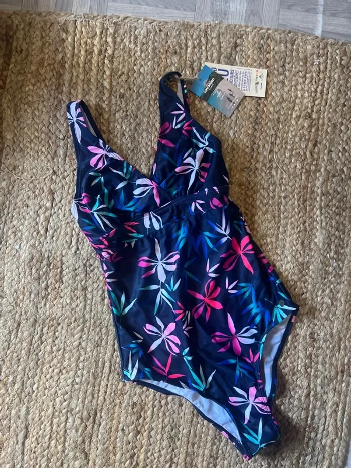 Maillot de bain, une pièce