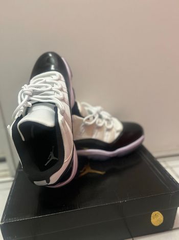 Jordan 11 rétro basse irisée