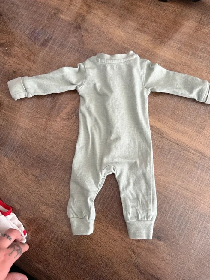 Pyjama grenouillere - photo numéro 3