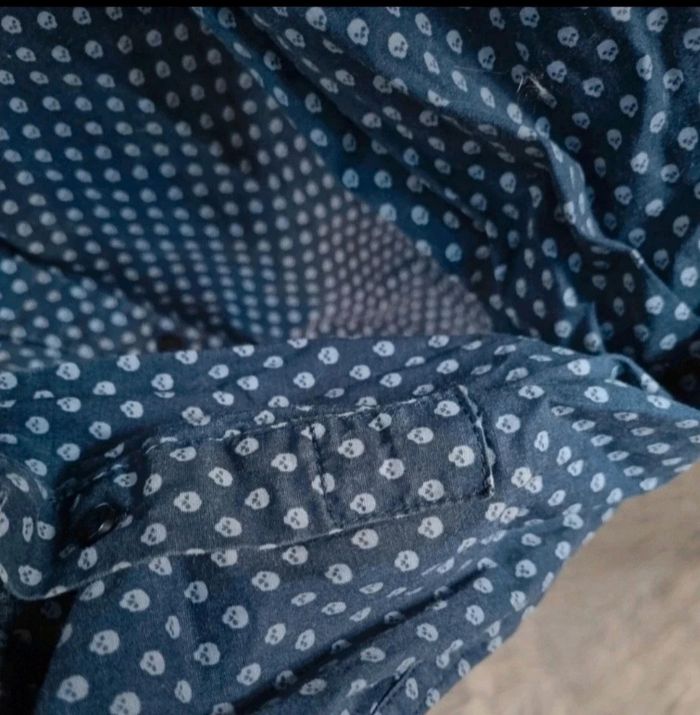 Chemise à motif tête de morts taille L (41-42) - photo numéro 10