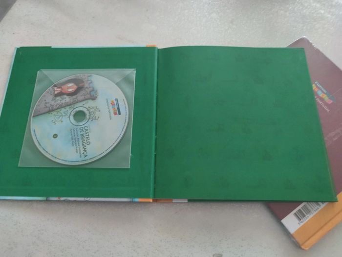 2 albums avec CD en portugais - photo numéro 4