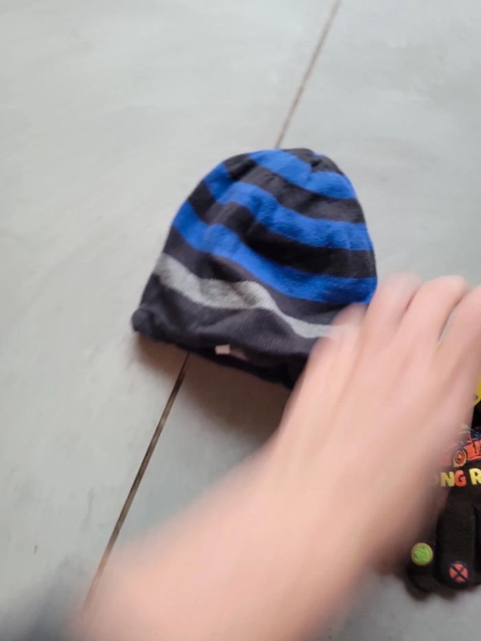 Lot bonnet et paire de gant pour bébé taille 1 et 15 cm - photo numéro 9