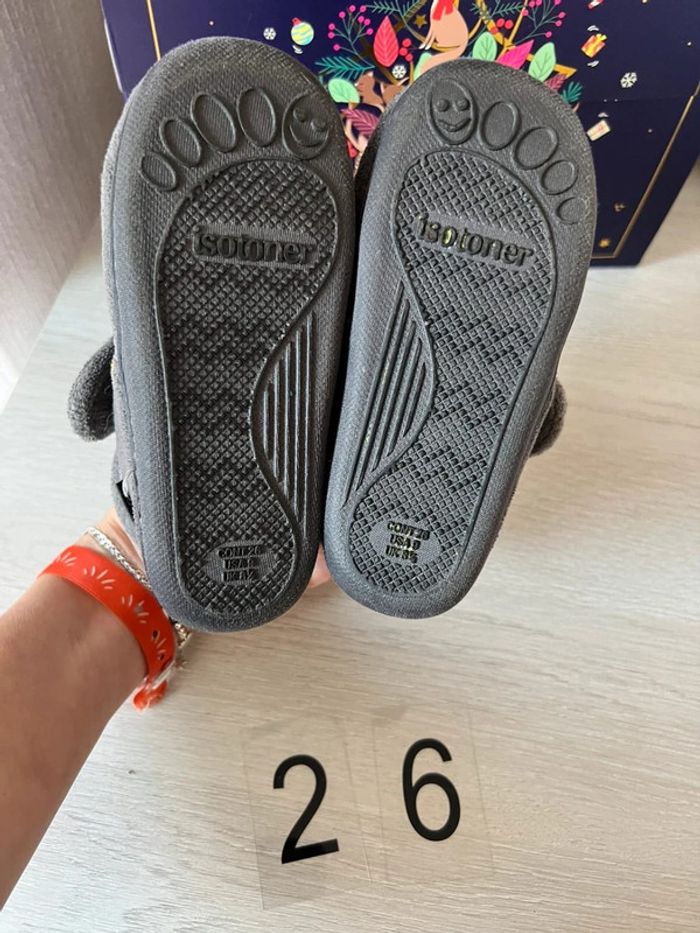Chaussons Isotoner gris 26 - photo numéro 4
