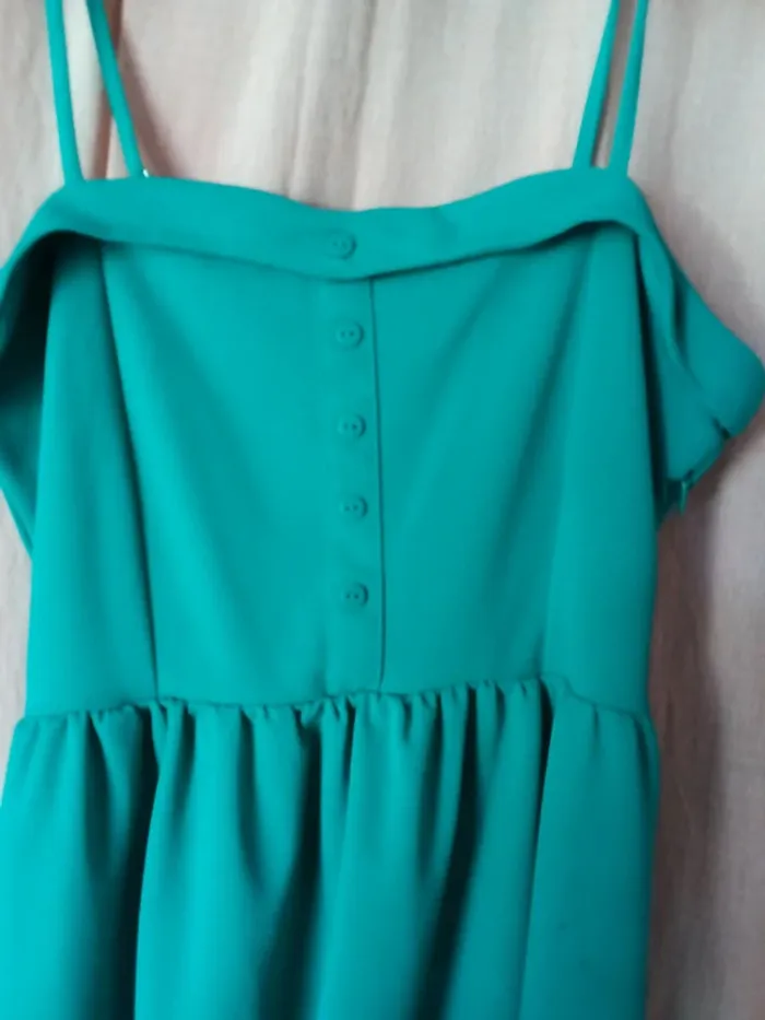 Robe verte marque cache cache taille 34 - photo numéro 2