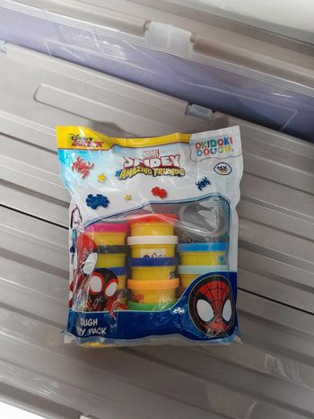 Pâte à modeler Disney