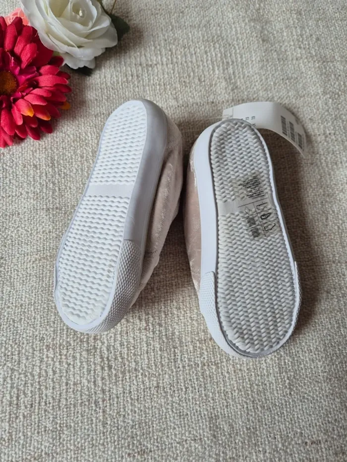 Baskets neuves H&M 24 - photo numéro 5