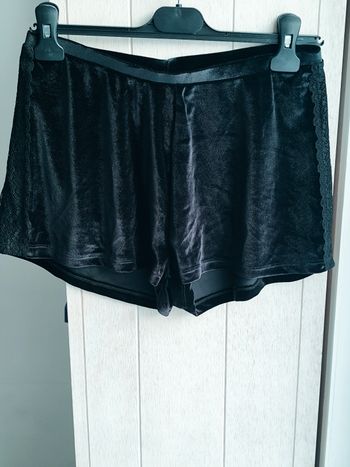 Short court Velours et dentelle