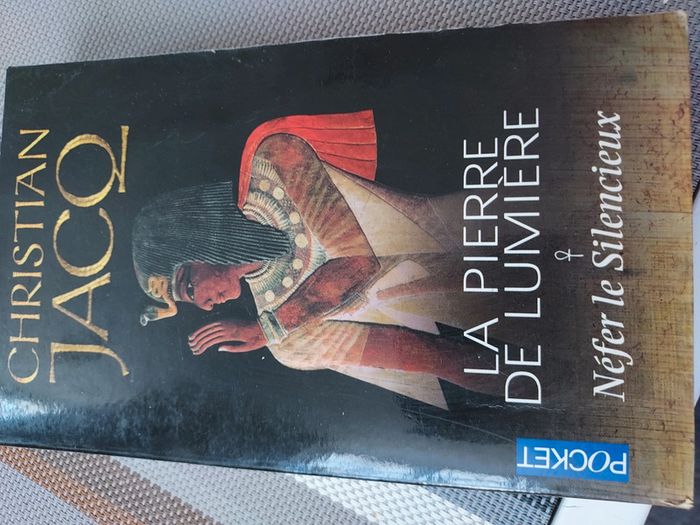 Livre de poche