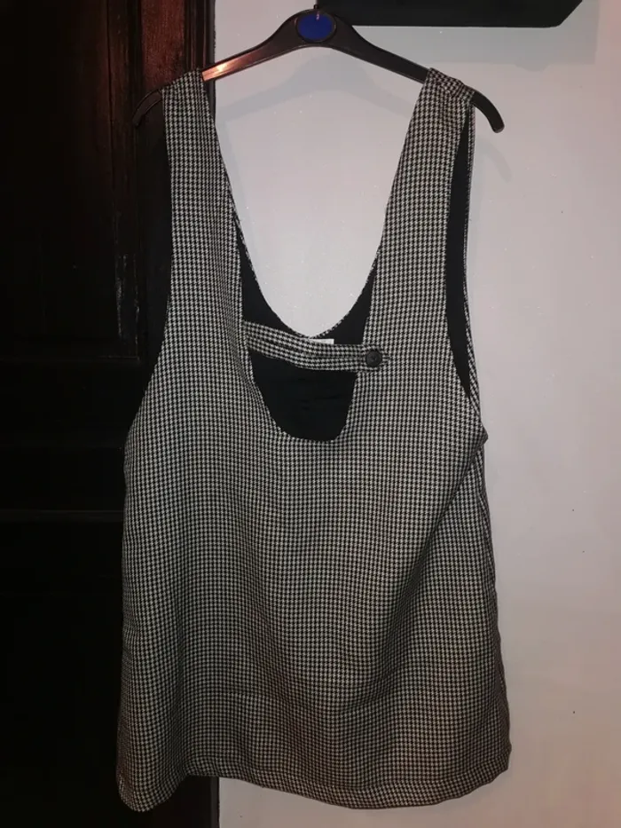 Robes mi-longues manche courte.