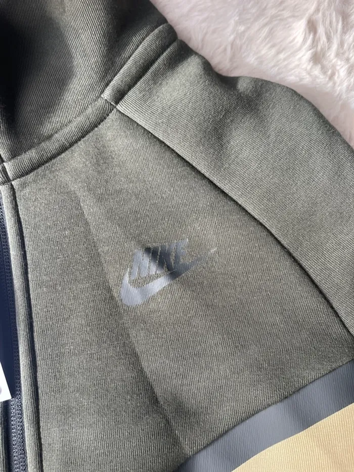Veste Nike tech - photo numéro 2