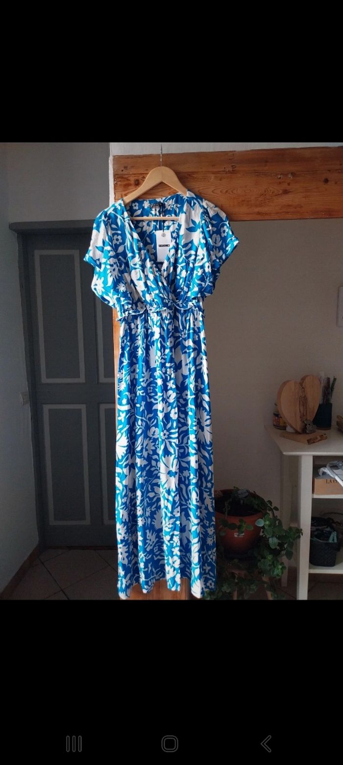 Robe longue taille 36 neuve