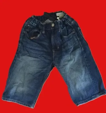 👖 pantacourt jean garçon 10/11 ans parfait état