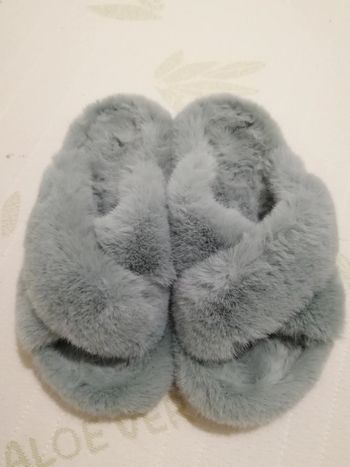 Pantoufles toutes douces & chaudes neuves