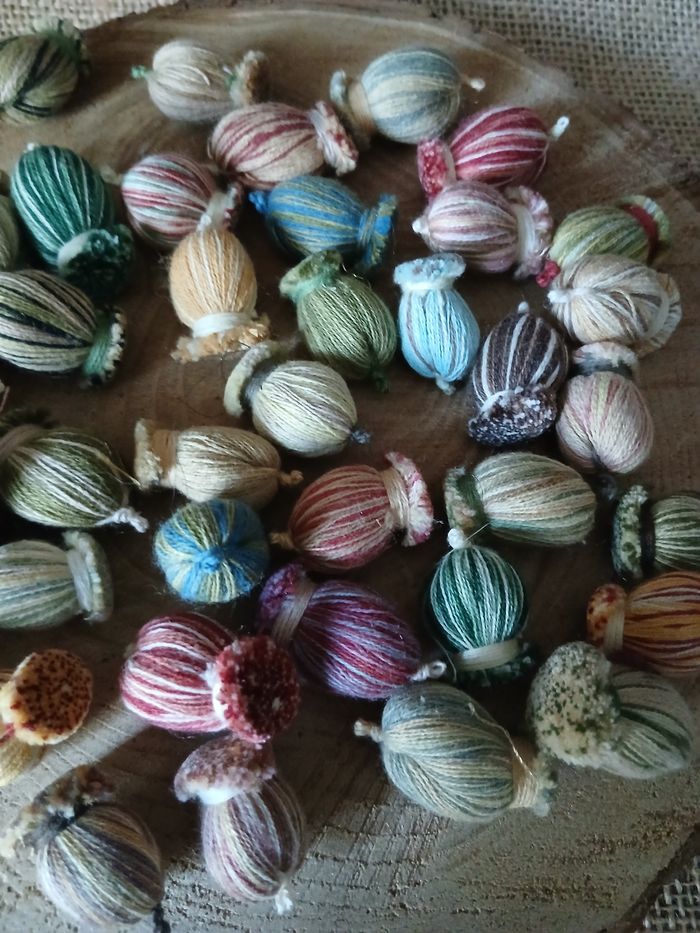 Lot de 40 pompons glands multicolore - photo numéro 3