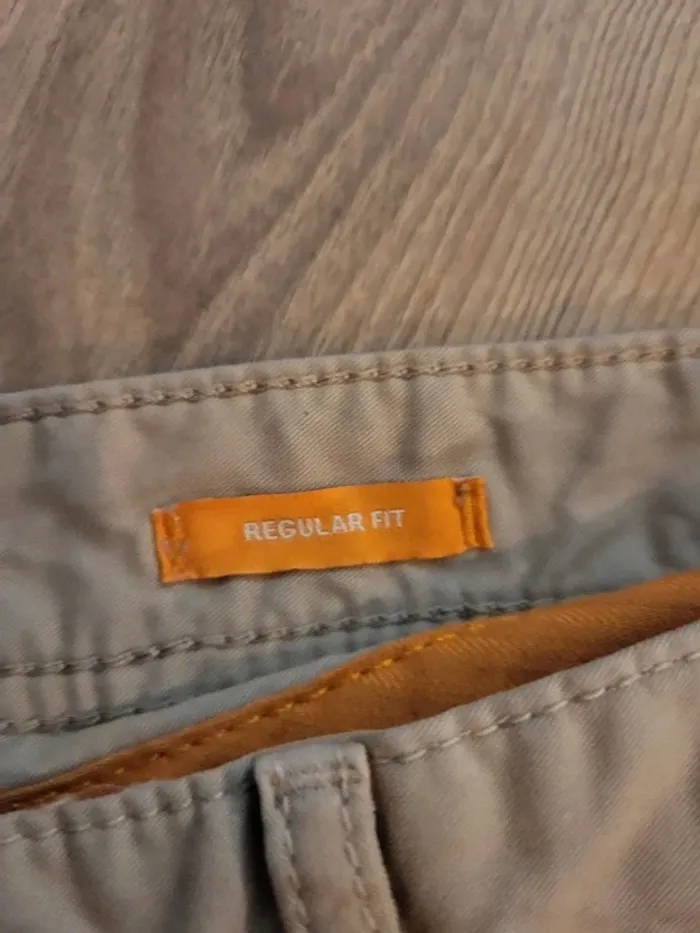 Pantalon Hugo Boss t.34-36 - photo numéro 5