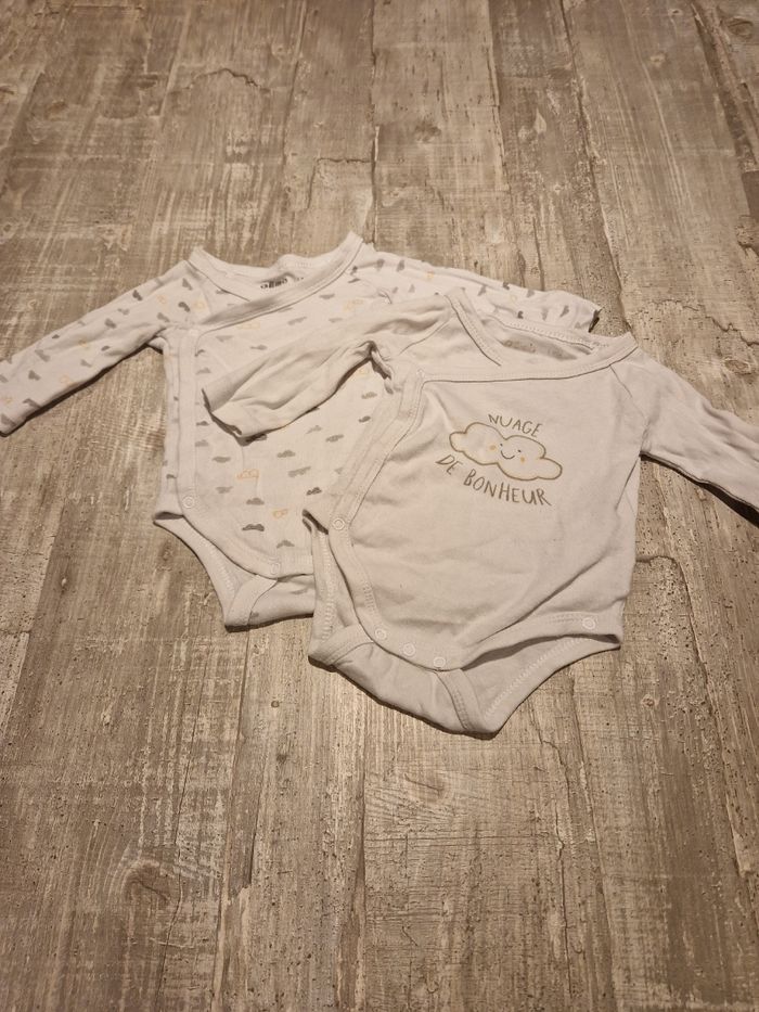 Lot de Vetements fille 3 mois - photo numéro 2