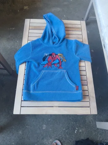 Pull capuche