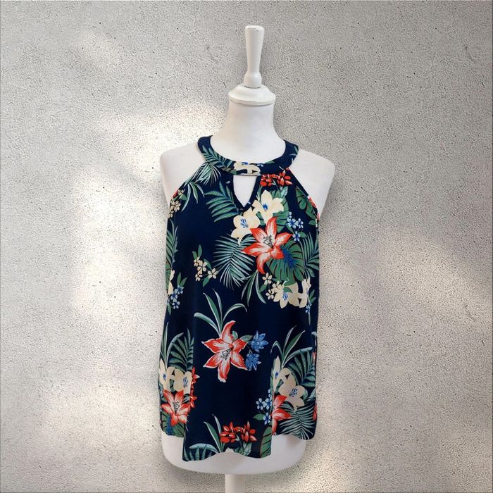 Blouse sans manche motifs fleuris XL
