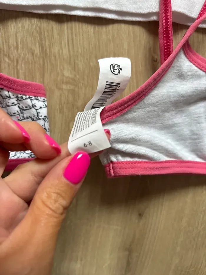 Lot maillots de corps et brassières fille 6 ans - photo numéro 7