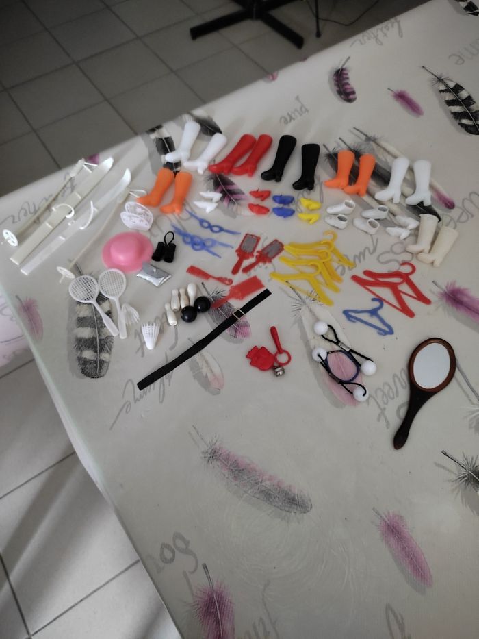 Ensemble poupée/vêtements/accessoires - photo numéro 2