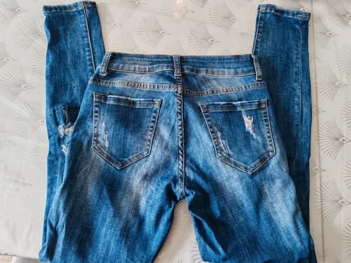 Jean slim effet usé taille XS - photo numéro 3