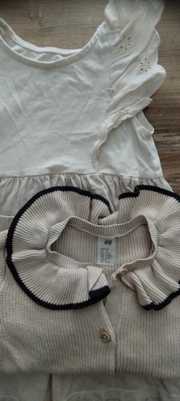 Lot fille robe et pull H&m crème - photo numéro 2
