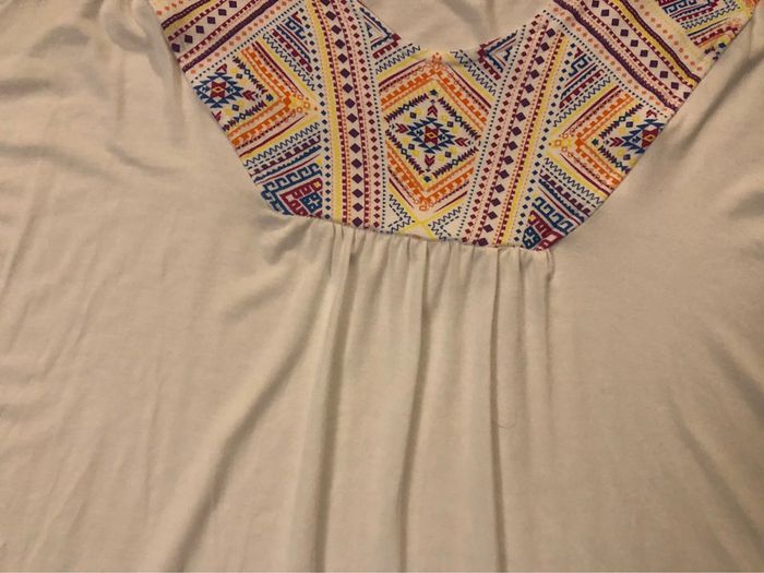 Blouse blanche et imprimée sans manches « atlas for Women » T54/56 NEUVE - photo numéro 5