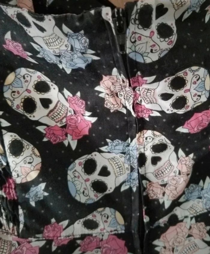 Robe skulls pin-up - photo numéro 4
