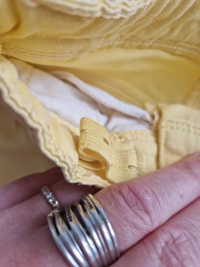 Pantalon/Jean jaune Kiabi 6ans - photo numéro 5