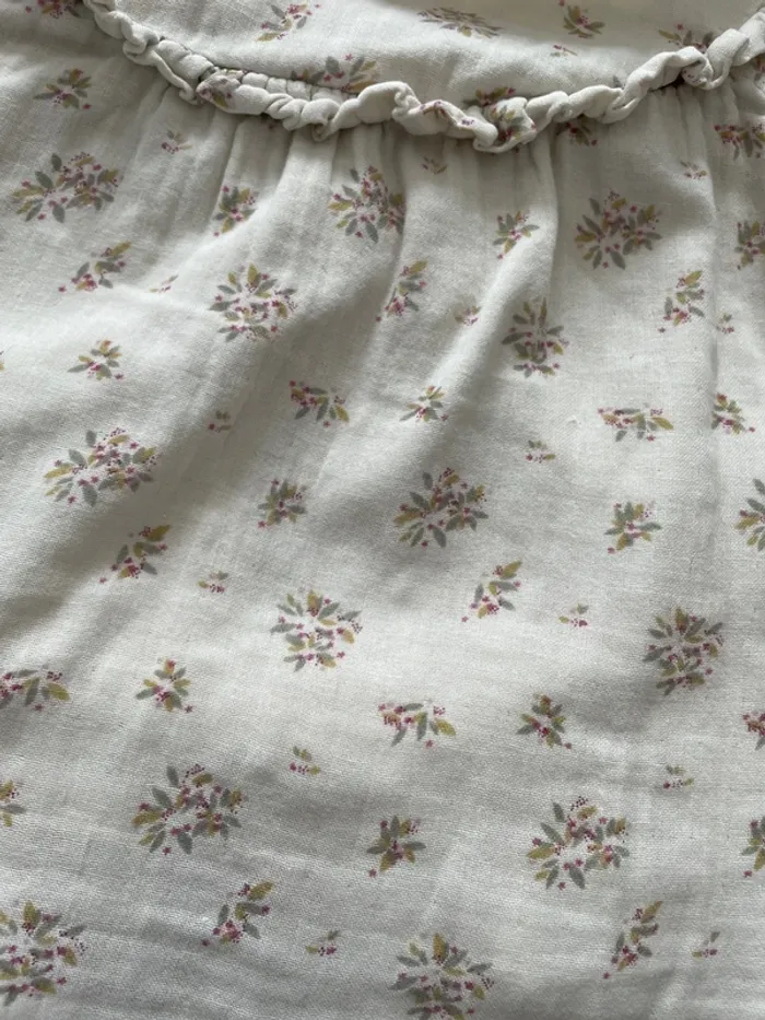 Robe fleurie 12 mois - photo numéro 3