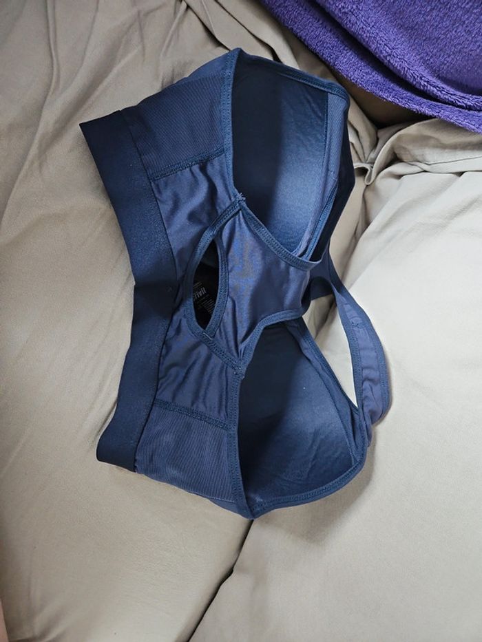 Brassière de sport femme - photo numéro 2