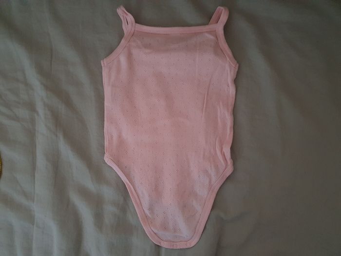 Lot de bodies 12 mois - photo numéro 4