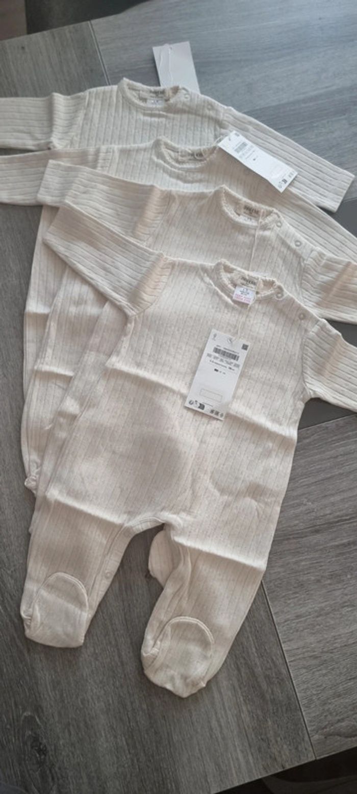 Lot de 4 Pyjamas/Grenouillères Bébé Côtelée