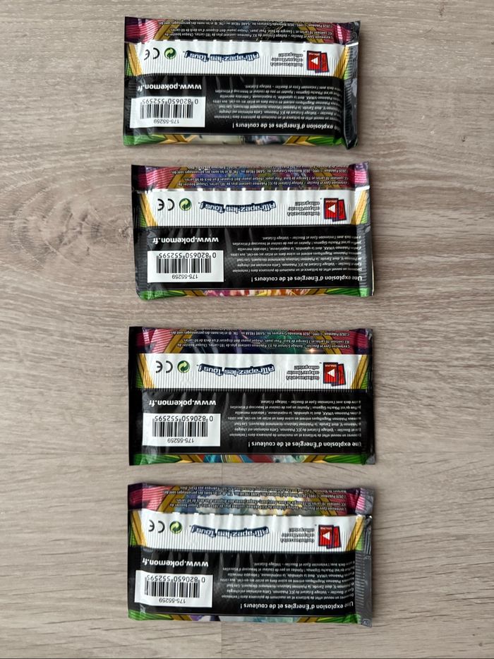 Artset booster Pokémon Voltage éclatant - photo numéro 2