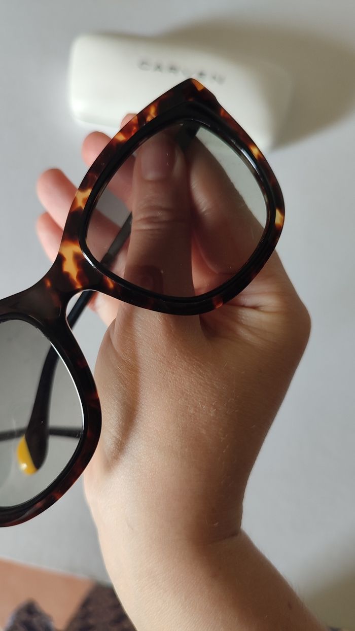 Lunettes soleil Carven écaille de tortue - photo numéro 10