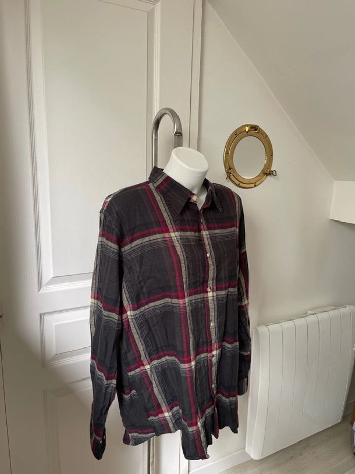 Chemise à carreaux