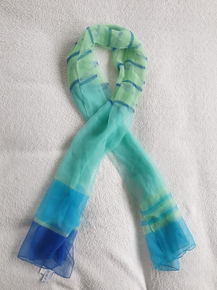 Foulard bleu et vert
