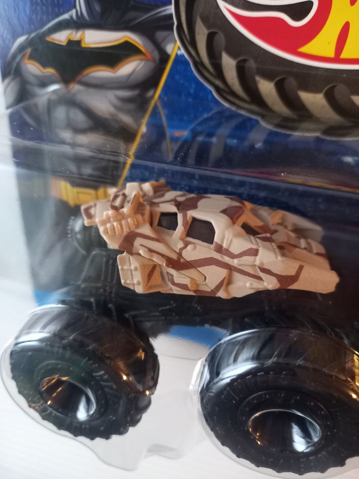 Hotwheel monster truck batman vs joker - photo numéro 4