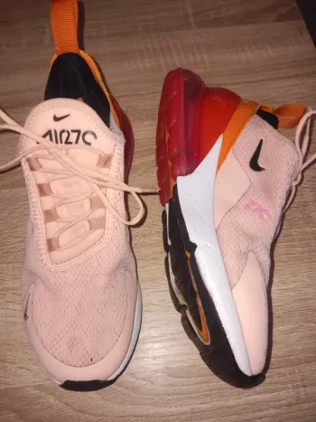 Baskets Nike Air Max 270 – Taille 36,5