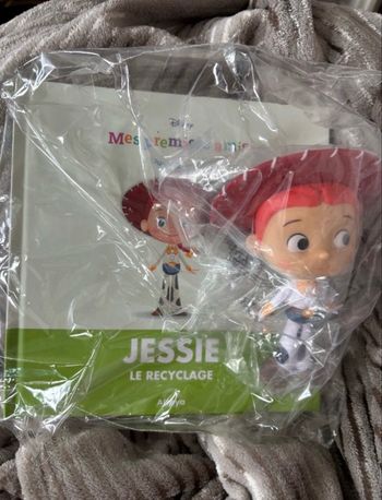 Figurine + livre jessy n 52 mes premiers amis disney altaya